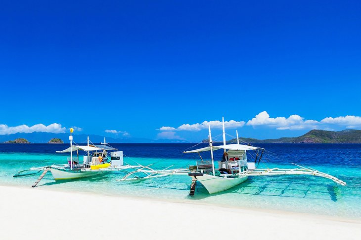 philippines-carabao-island-white-beach